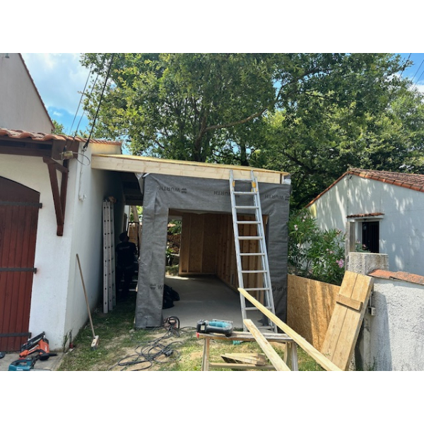Extension et construction d'un garage sur Fourras